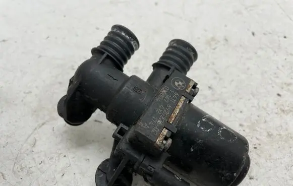 BMW 5 E60 E61 Electric auxiliary coolant/water pump 6920226