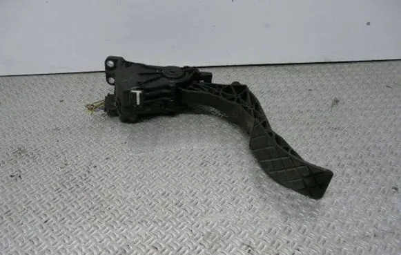 Volkswagen Golf IV Accelerator throttle pedal 6PV00849501 6Q1721503B