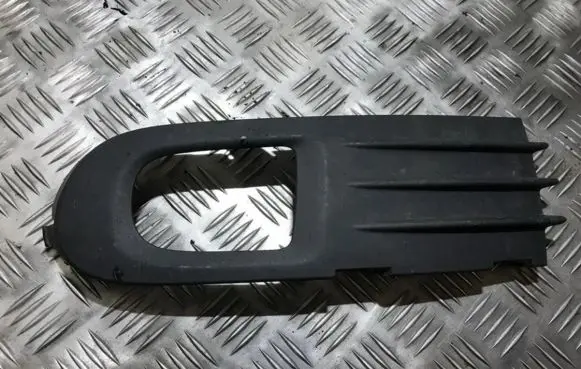 Front bumper lower grill