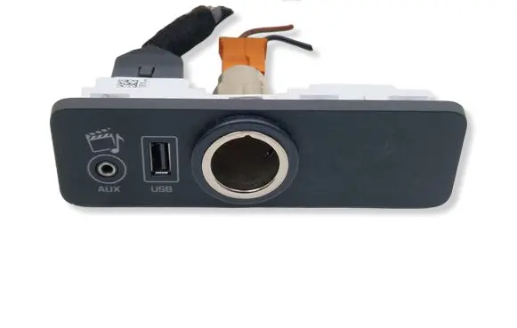 Jaguar XF X250 AUX in-socket connector 28373818