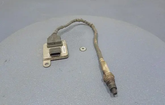 BMW 1 E82 E88 Lambda probe sensor 7587130