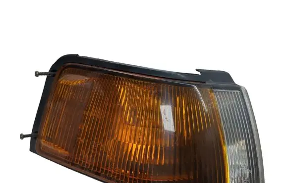 Mazda 323 Front indicator light 21061301