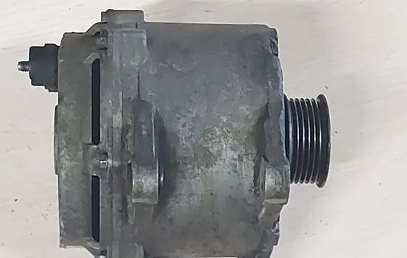 Volkswagen Touareg I Generator/alternator 059903023
