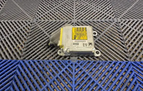 Toyota Prius (XW20) Airbag control unit/module 8917047390 1523006951