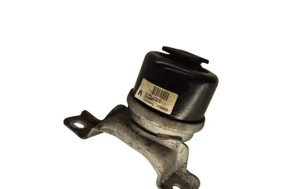 Engine mount bracket