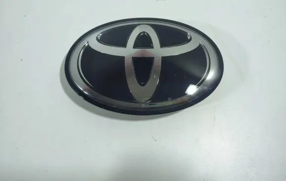 Toyota Hilux (AN120, AN130) Manufacturer badge logo/emblem 9097502159