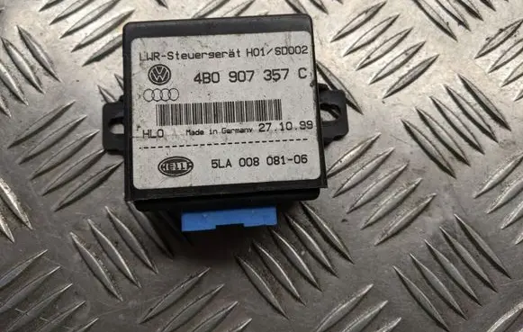 Audi A4 S4 B6 8E 8H Light module LCM 4B0907357C