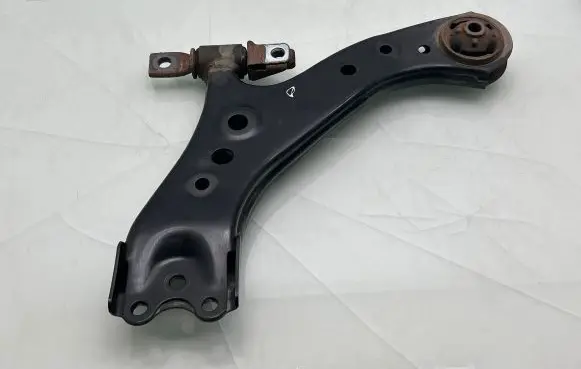 Toyota RAV 4 (XA50) Front lower control arm/wishbone 4806842070