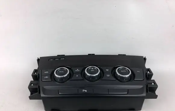 Mazda 6 Climate control unit GJH561190B