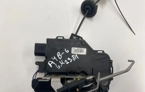Audi A4 S4 B6 8E 8H Rear door lock 8E0839015C