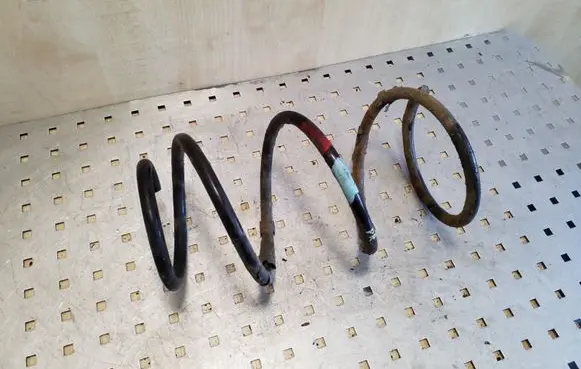 Toyota Prius (XW20) Front coil spring