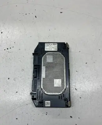 BMW 6 F12 F13 Wireless charging module 6826897 13399710 4774A17300