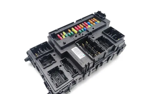 Ford Galaxy Fuse module GU5T-15604-BFD A2C7537380350