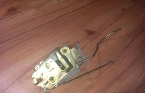 Mazda 323 Front door lock