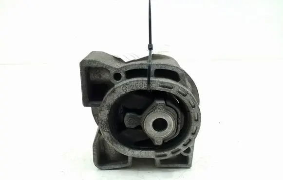 Mercedes-Benz B W245 Engine mount bracket A1692401018