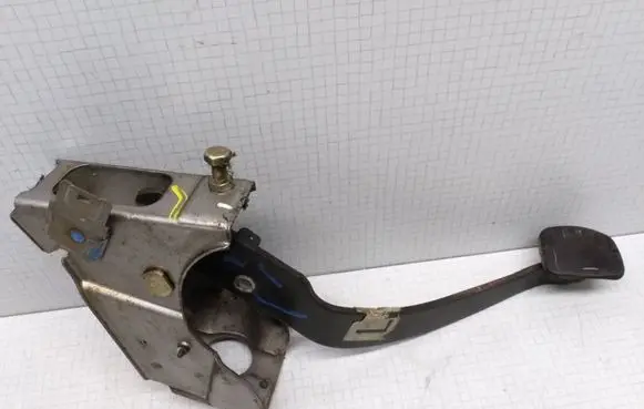Clutch pedal