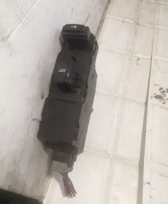 Volvo S60 Electric window control switch 30658147 MP40DA00075