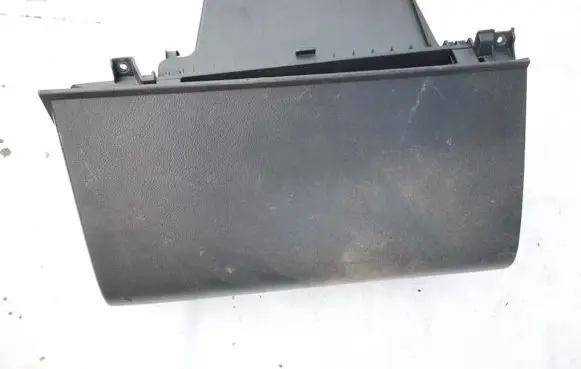 Nissan Note (E11) Glove box