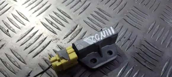 Nissan X-Trail T30 Airbag deployment crash/impact sensor