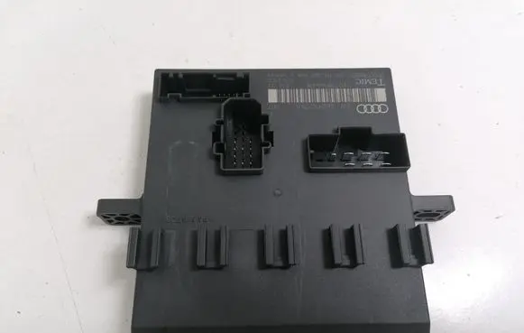 Audi A8 S8 D3 4E Comfort/convenience module 4E0910279A