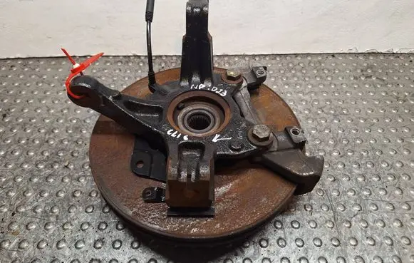 Renault Clio IV Front wheel hub spindle knuckle S25056023 400158668R