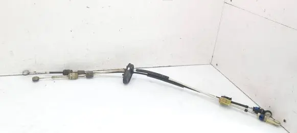 Opel Astra J Gear shift cable linkage 55563703