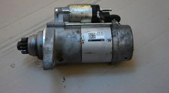 Volkswagen Touran II Starter motor 02Z911024B