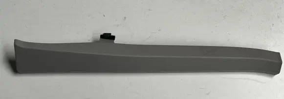 Volkswagen Touareg II Other sill/pillar trim element 7P0868238