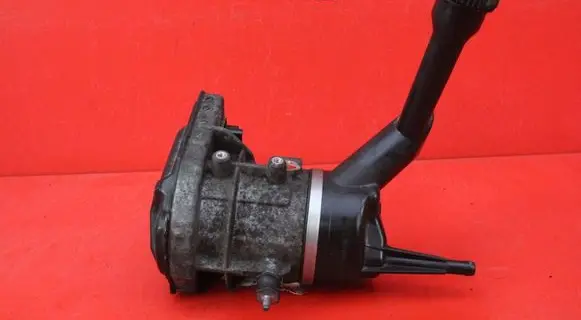 Peugeot 308 Power steering pump 9686207180