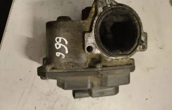 Volkswagen PASSAT B6 Throttle valve 03G131501 216035358