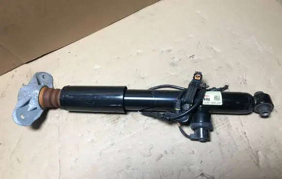 KIA Stinger Rear shock absorber/damper 55301J5270