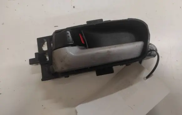 Suzuki Grand Vitara II Front door interior handle