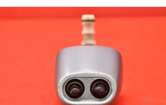 Skoda Octavia Mk1 (1U) Windshield washer spray nozzle 7H0955101A