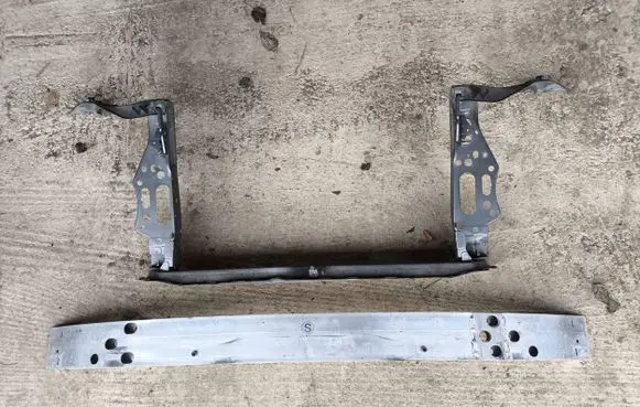 Lexus IS III XE30 Front bumper support beam 