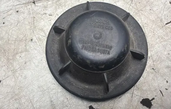 Volkswagen Sharan Headlight/headlamp dust cover 1305219065