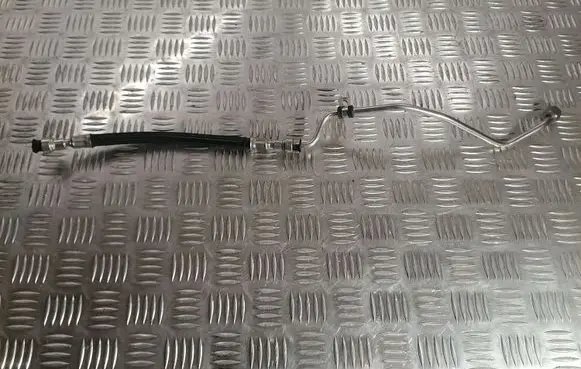 BMW 3 F30 F35 F31 Fuel injector supply line/pipe 8616080