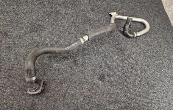 Mercedes-Benz C W205 Engine coolant pipe/hose A2058302802