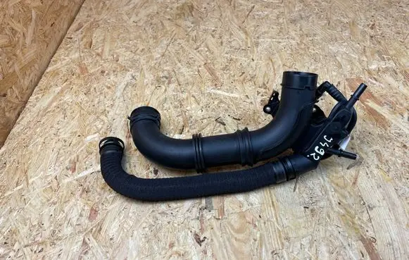 Mercedes-Benz GLB x247 Intercooler air guide/duct channel 3019082Z15
