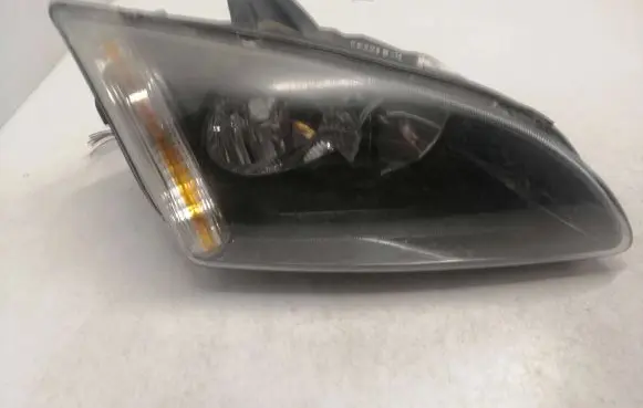 Ford Focus Headlight/headlamp 4M5113W029JE 10178 1J3B4