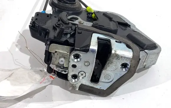 Lexus NX Rear door lock