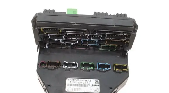 Mercedes-Benz C W204 Fuse module A2129003314