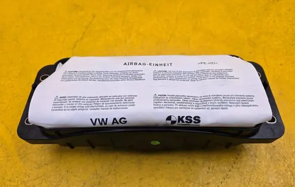 Porsche Macan (95B) Passenger airbag 95B880204