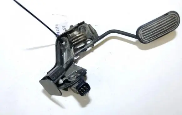 Toyota Avensis Verso Accelerator throttle pedal