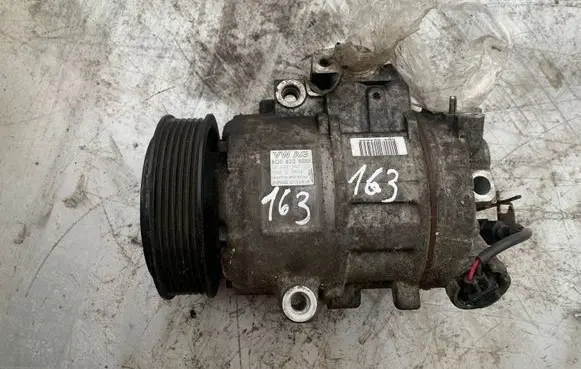 Volkswagen Golf VI Air conditioning (A/C) compressor (pump) 5N0820803F