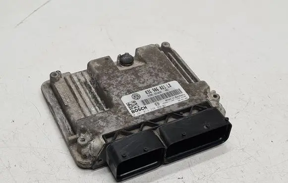 Skoda Octavia Mk2 (1Z) Engine control unit/module 03G906021LB 0281013238