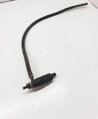 Volkswagen Touareg I Headlight washer pump 3B0955681