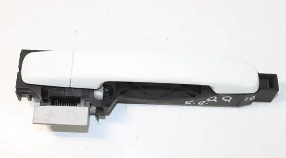 Rear door exterior handle/bracket