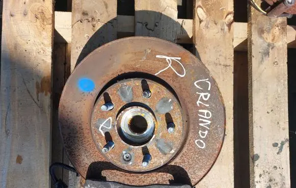 Chevrolet Orlando Front wheel hub spindle knuckle