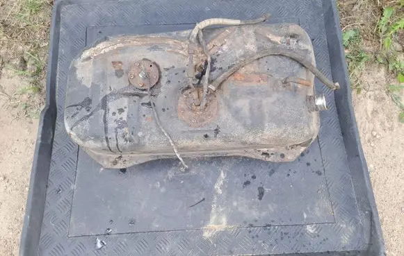 Suzuki Vitara (ET/TA) Fuel tank 