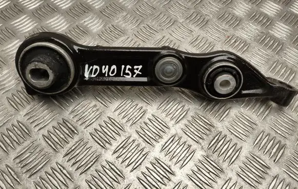Mercedes-Benz E W211 Front lower control arm/wishbone 2113308107